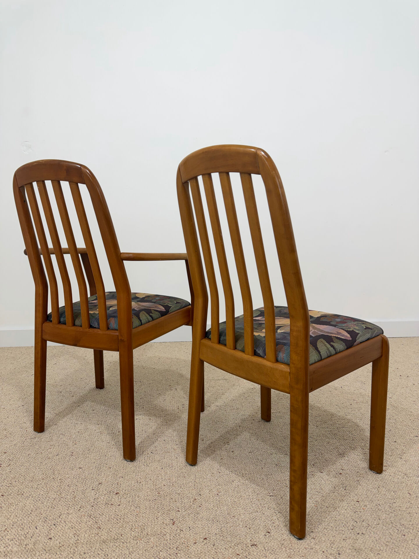 Ensemble 2 fauteuils et 3 chaises Dyrlund - design danois années 70