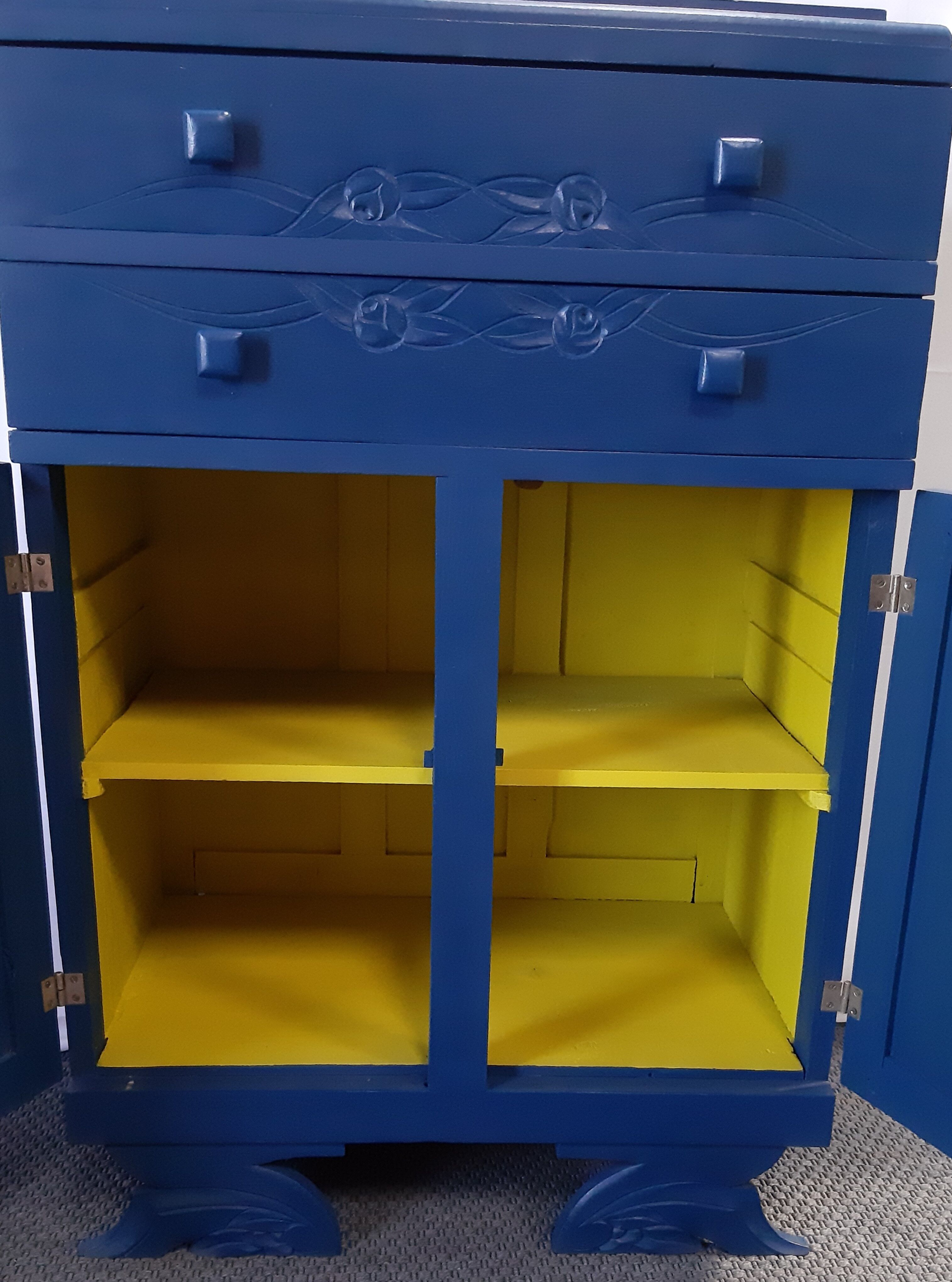 Commodity from the 30s in blue and yellow