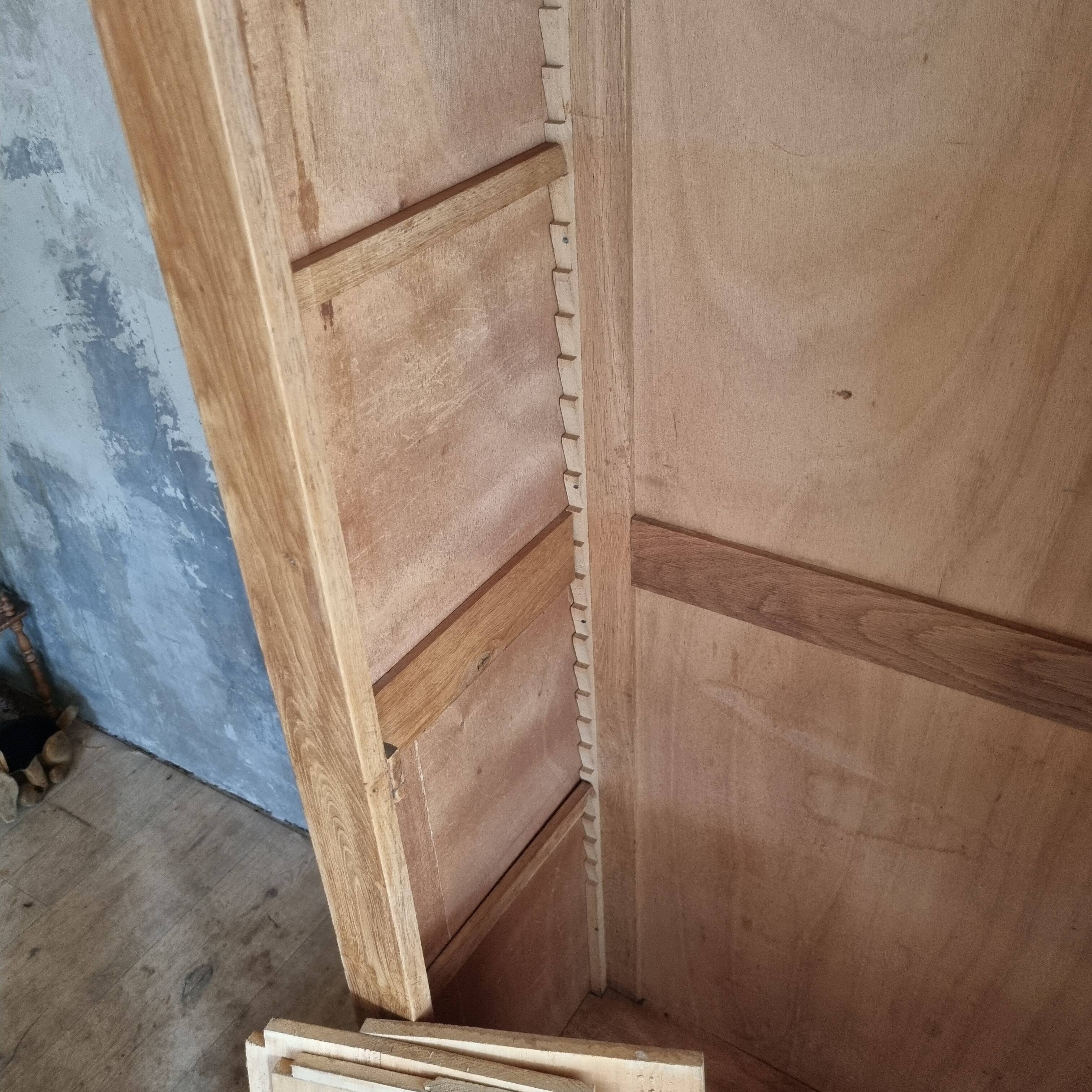 Glass cabinet