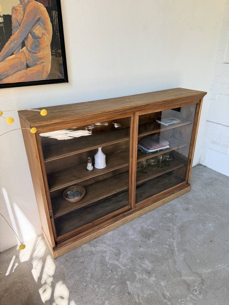 Enfilade vitrée en chêne, années 50