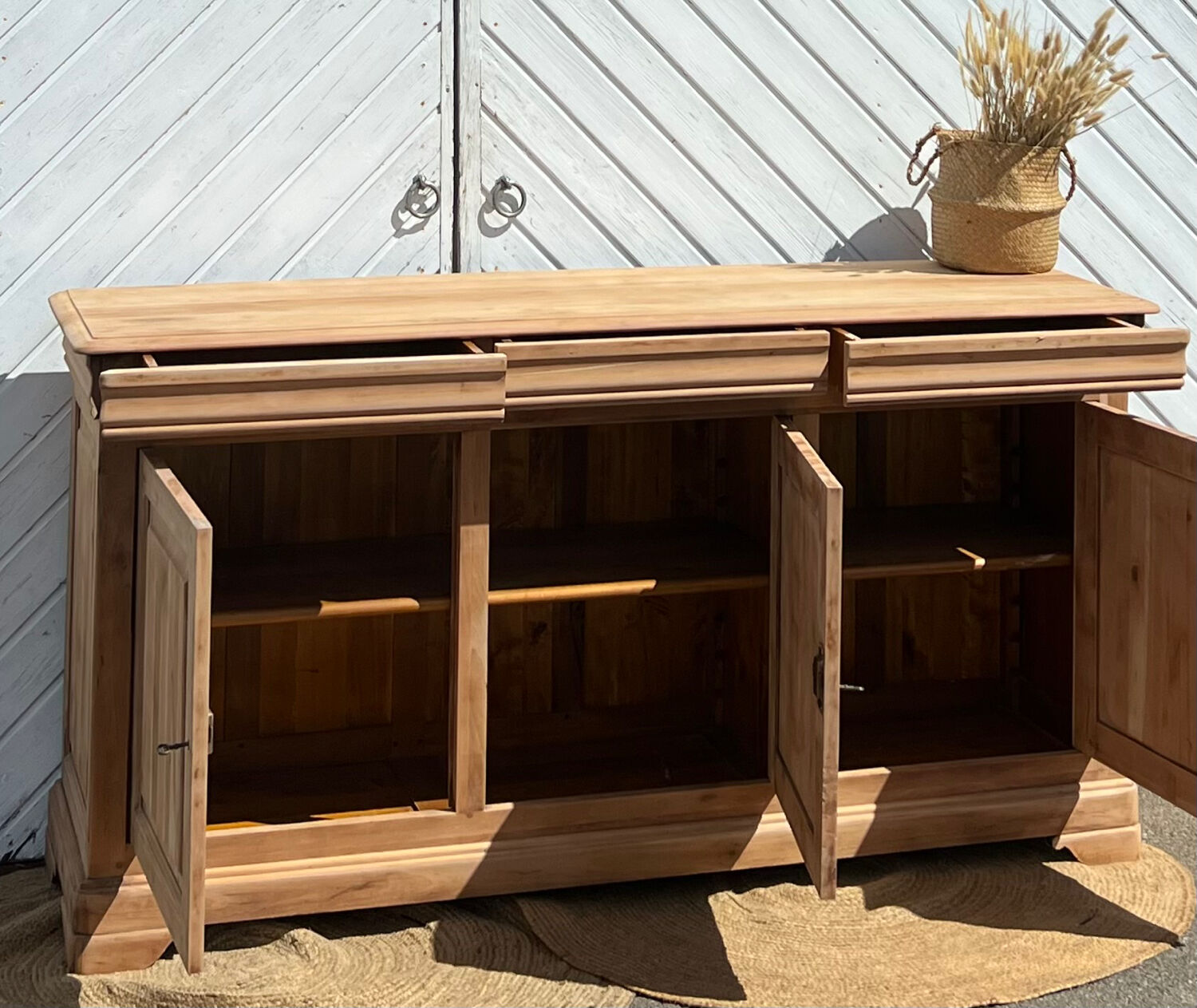 Enfilade / antique buffet in solid raw wood with 3 drawers.