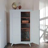 Armoire parisienne
