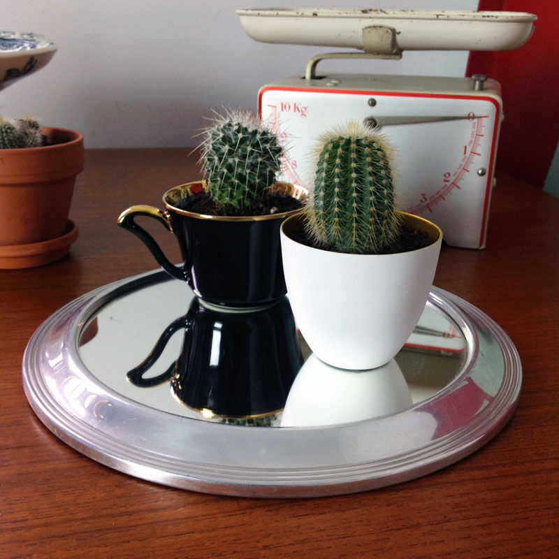 Silver round mirror tray