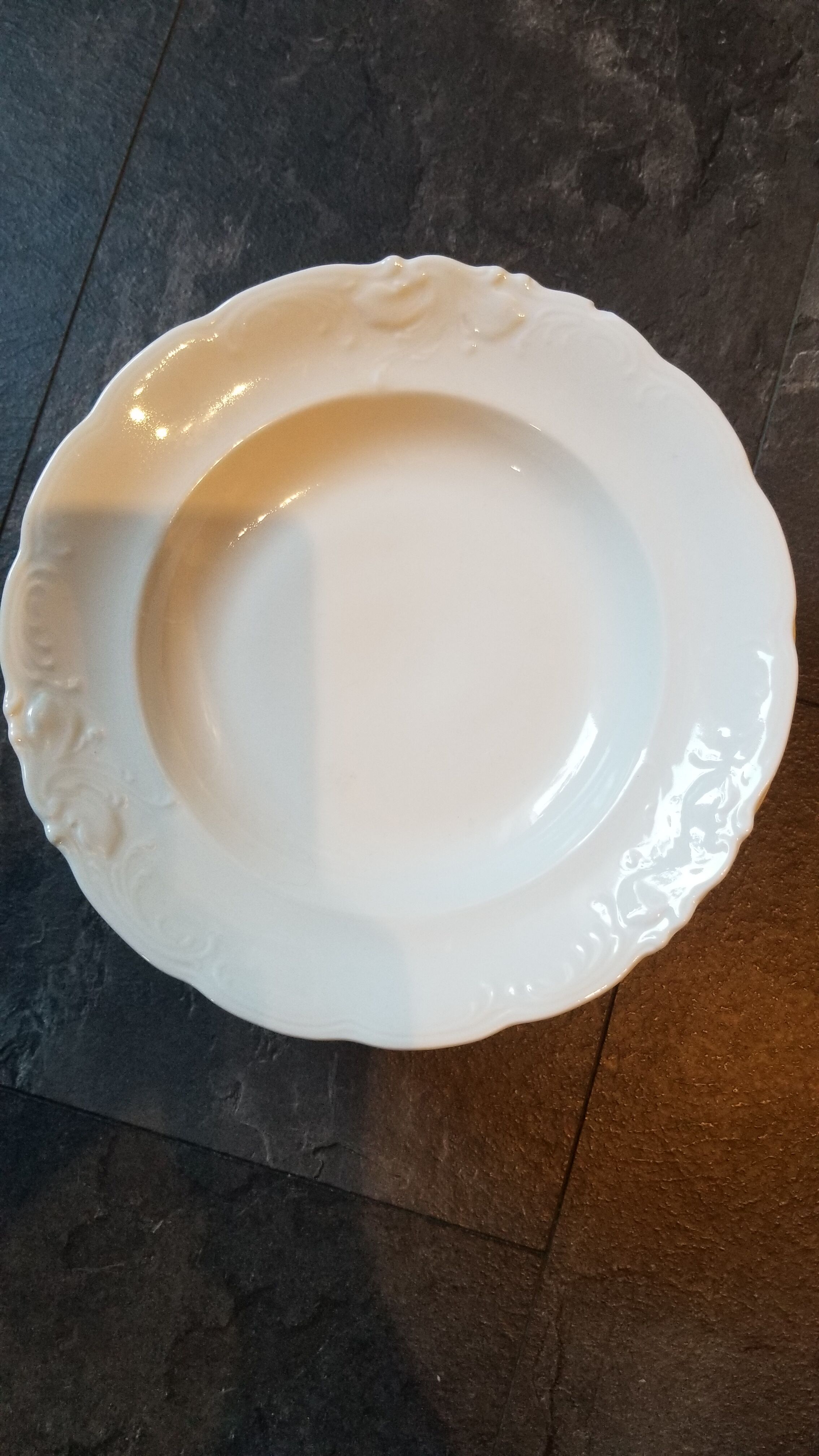 11 hollow plates