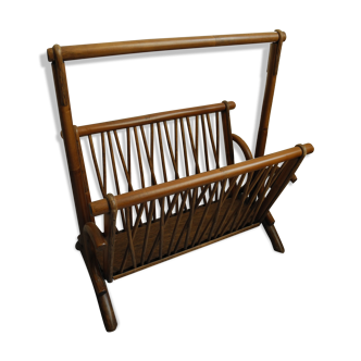 Wooden magazine rack