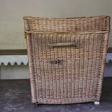 Wicker trunk
