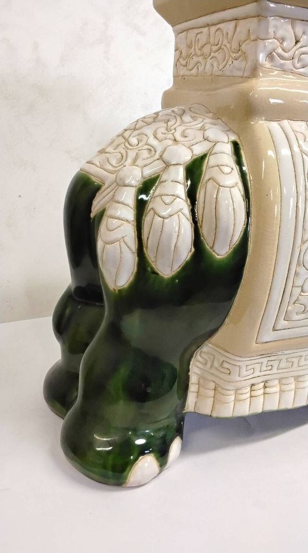 Porteplante éléphant ancien en céramique