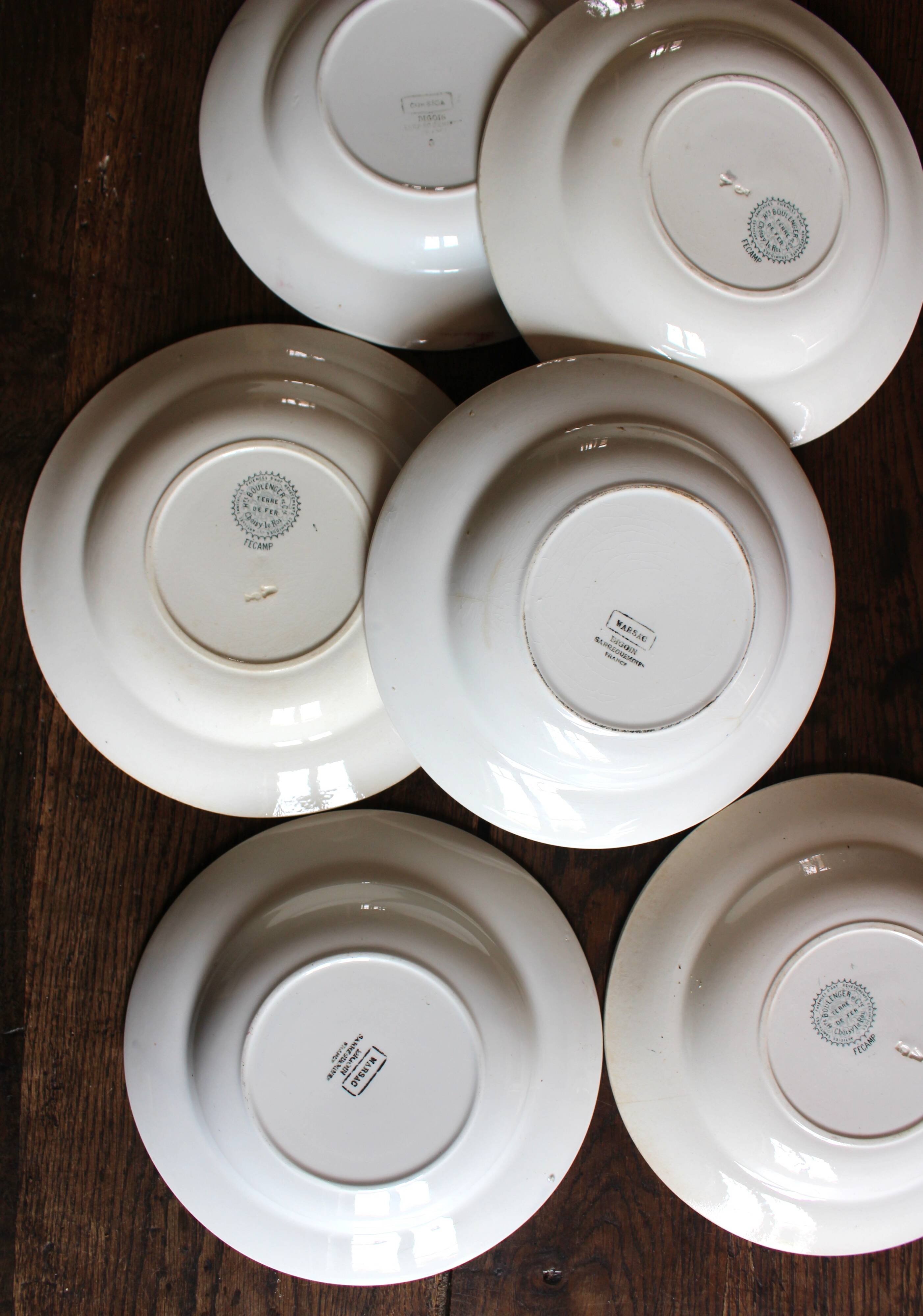 6 deep plates Marsac red Digoin Terre de fer green