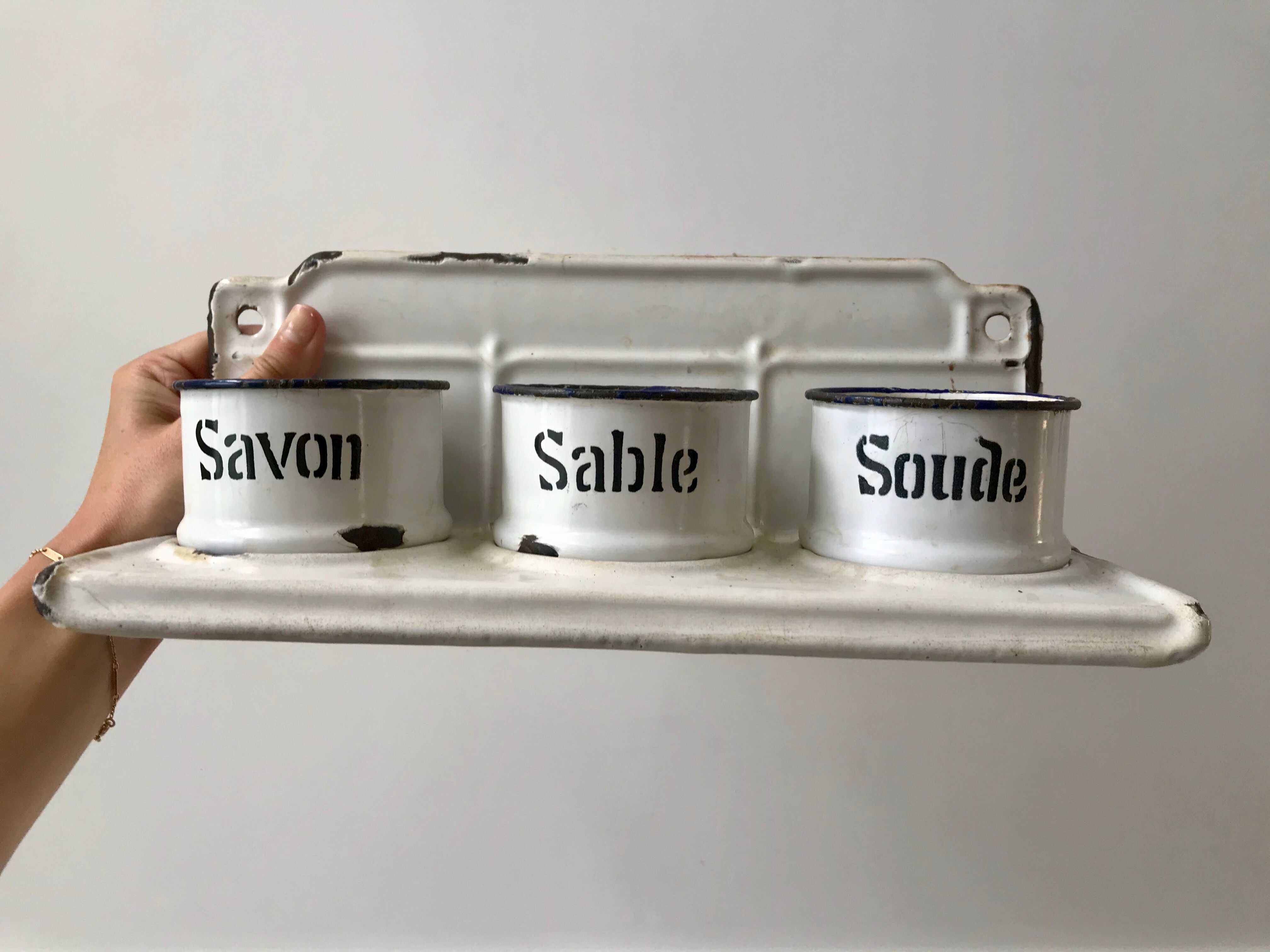 set of enamelled pots to fix (soda, soap, salt) early twentieth century