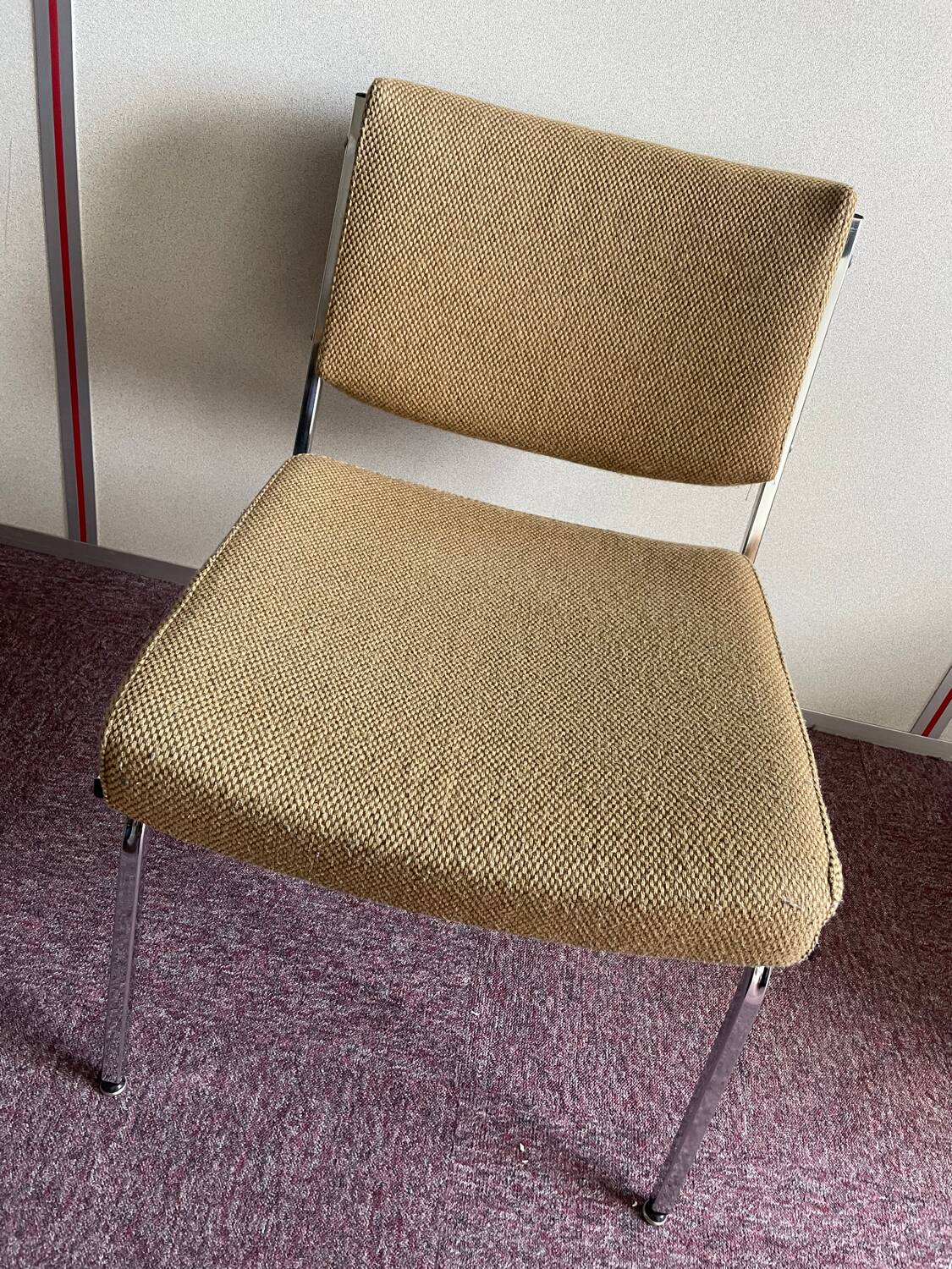 Paire de chauffeuses années 1970