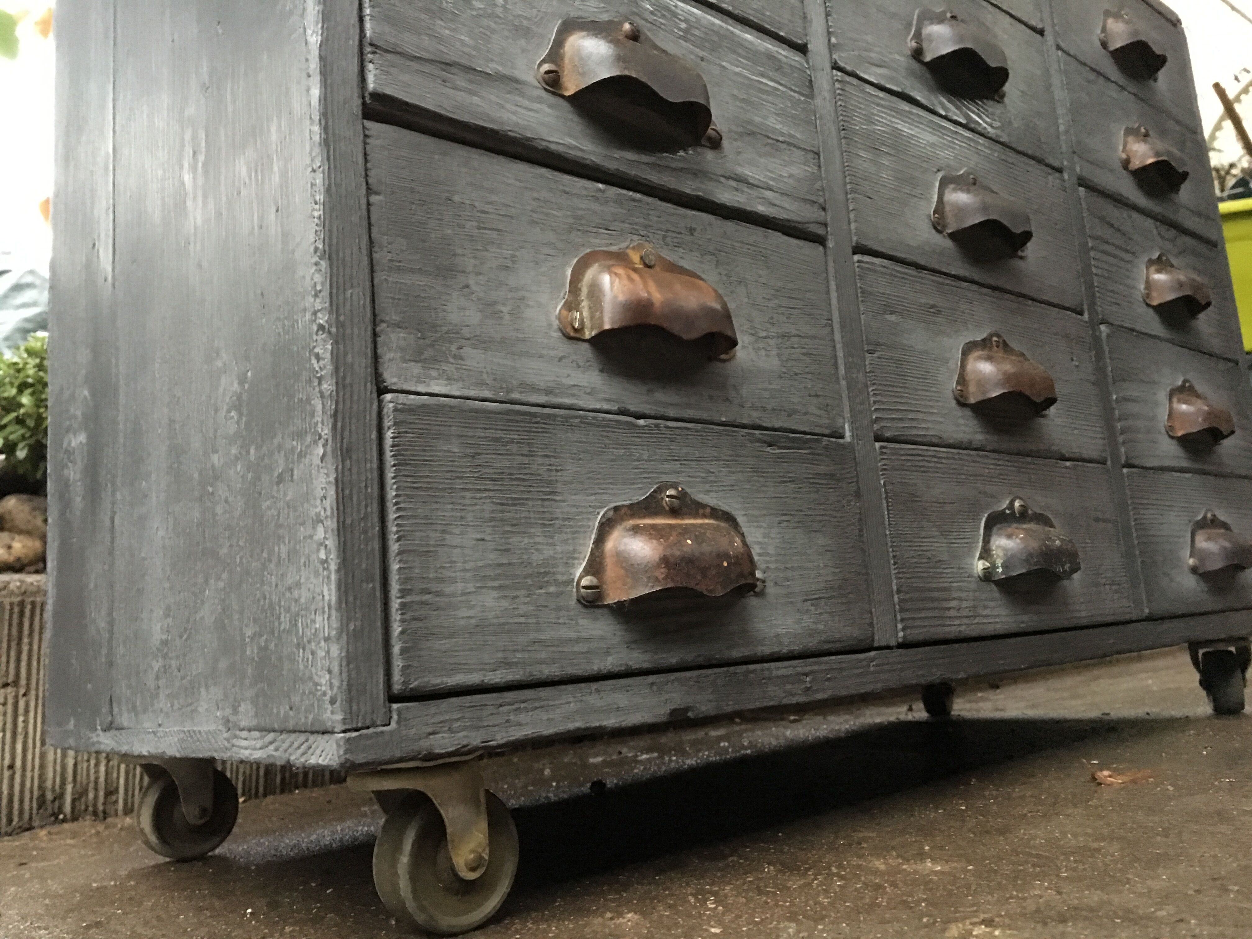 Furniture business with drawers