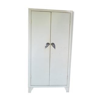 Armoire de cuisine parisienne