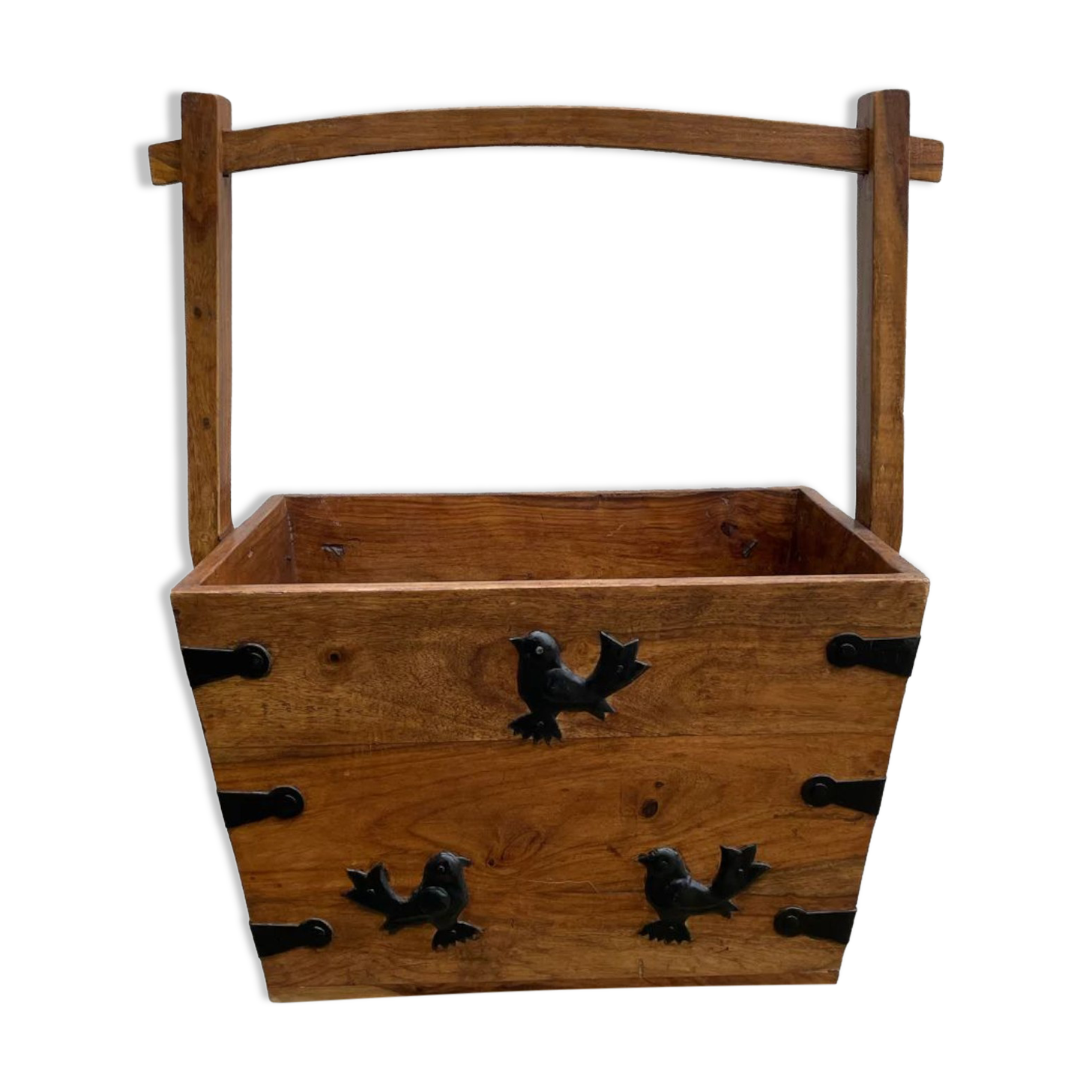 Wooden basket early XIX