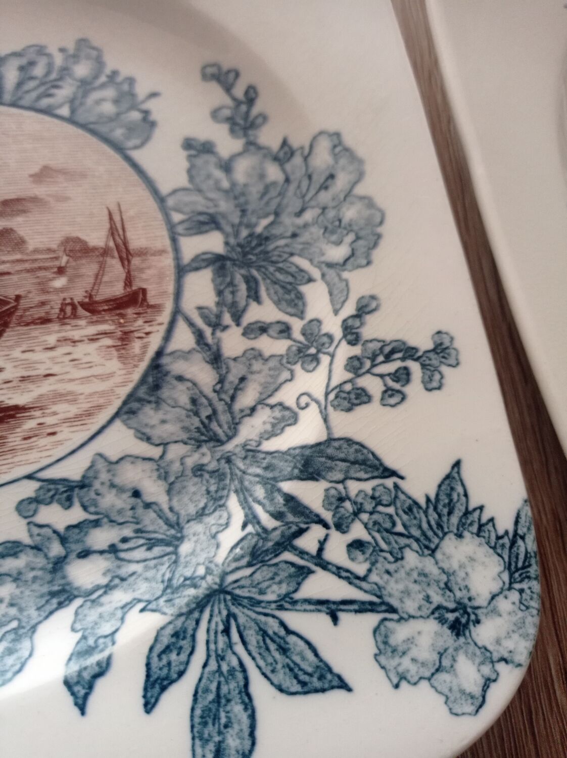 Square plates iron earth