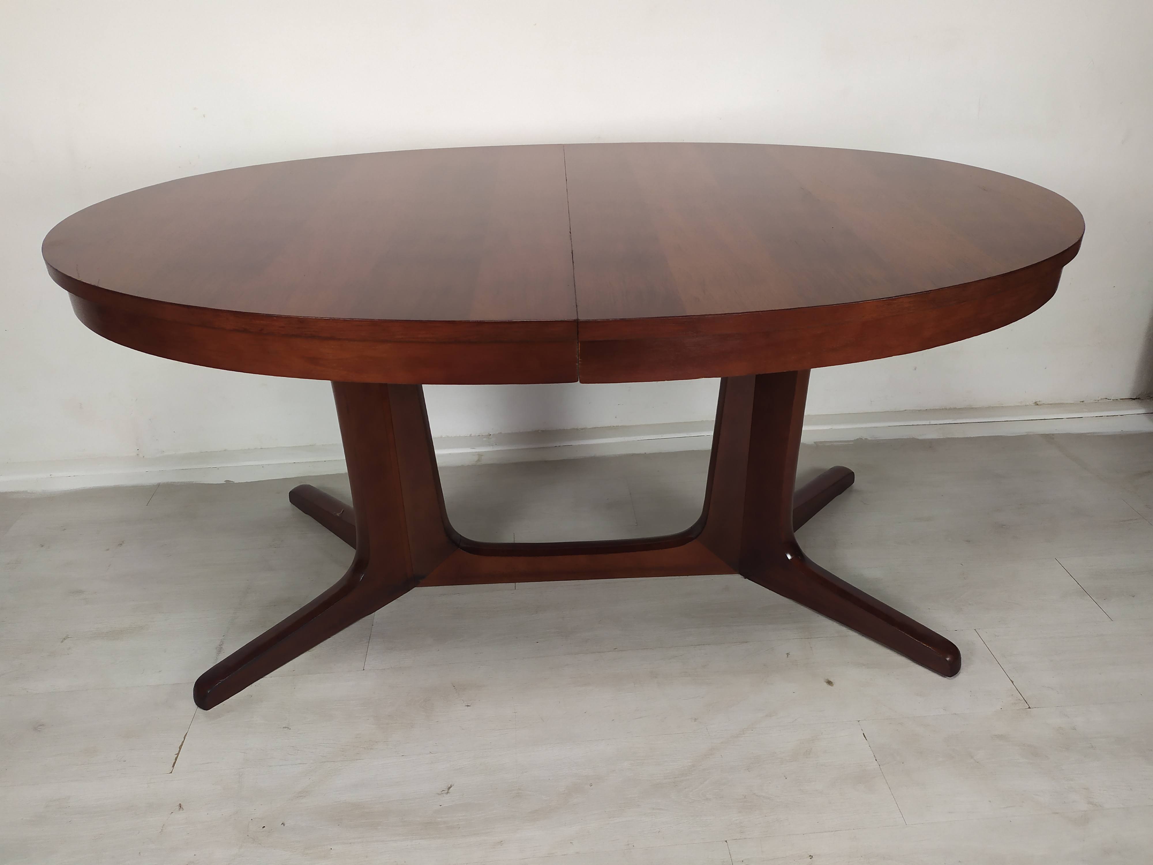 Vintage table baumann