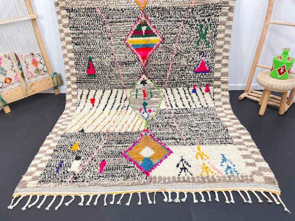 Handmade traditional carpet 250cm x 150cm Moroccan