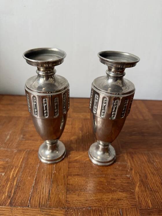 Pair of silver-plated vases/urns from the 1920s/30s.