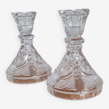 Pair of candle holders in chiseled crystal