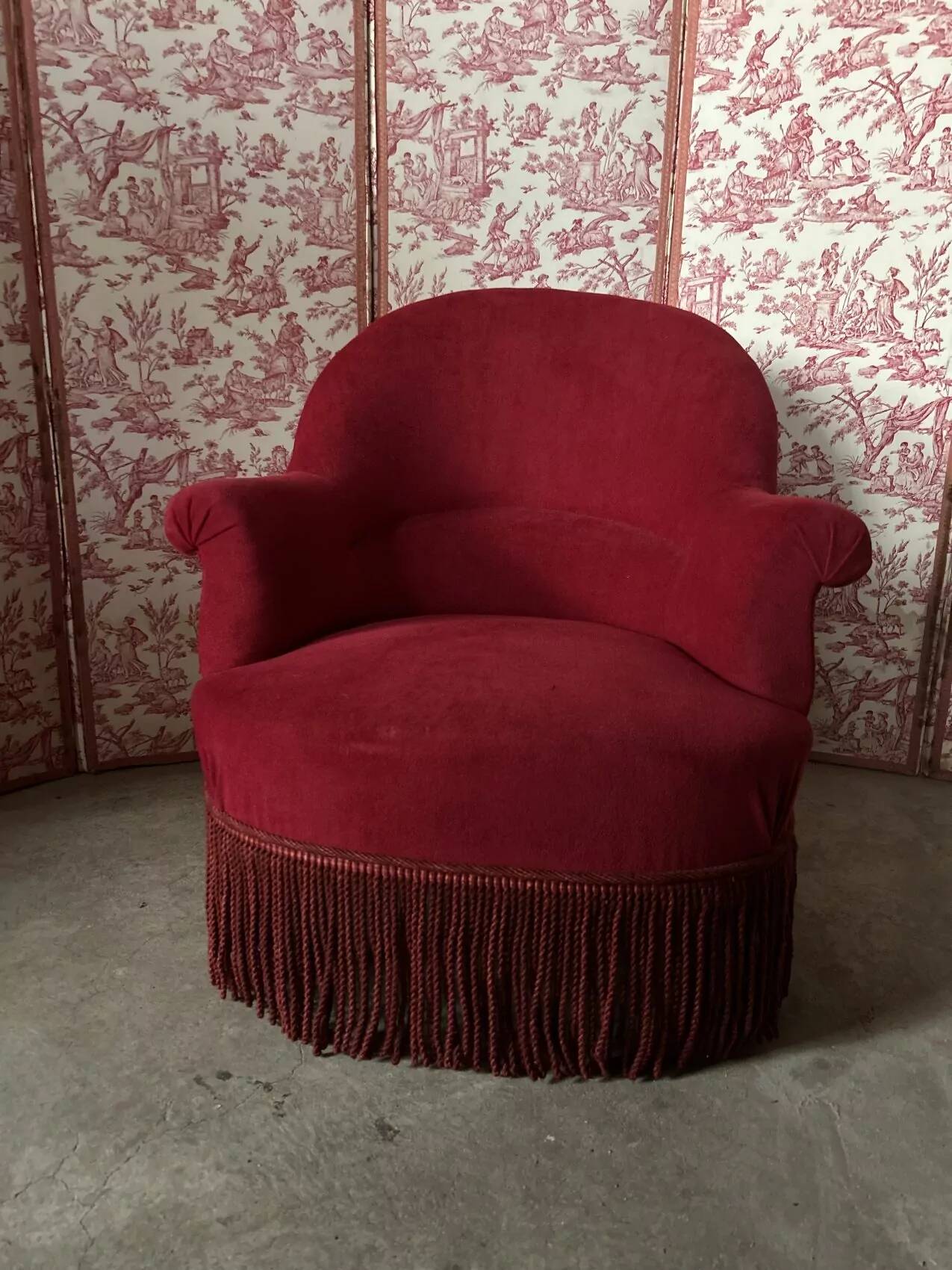 Napoleon III crapaud armchair in deep burgundy velvet