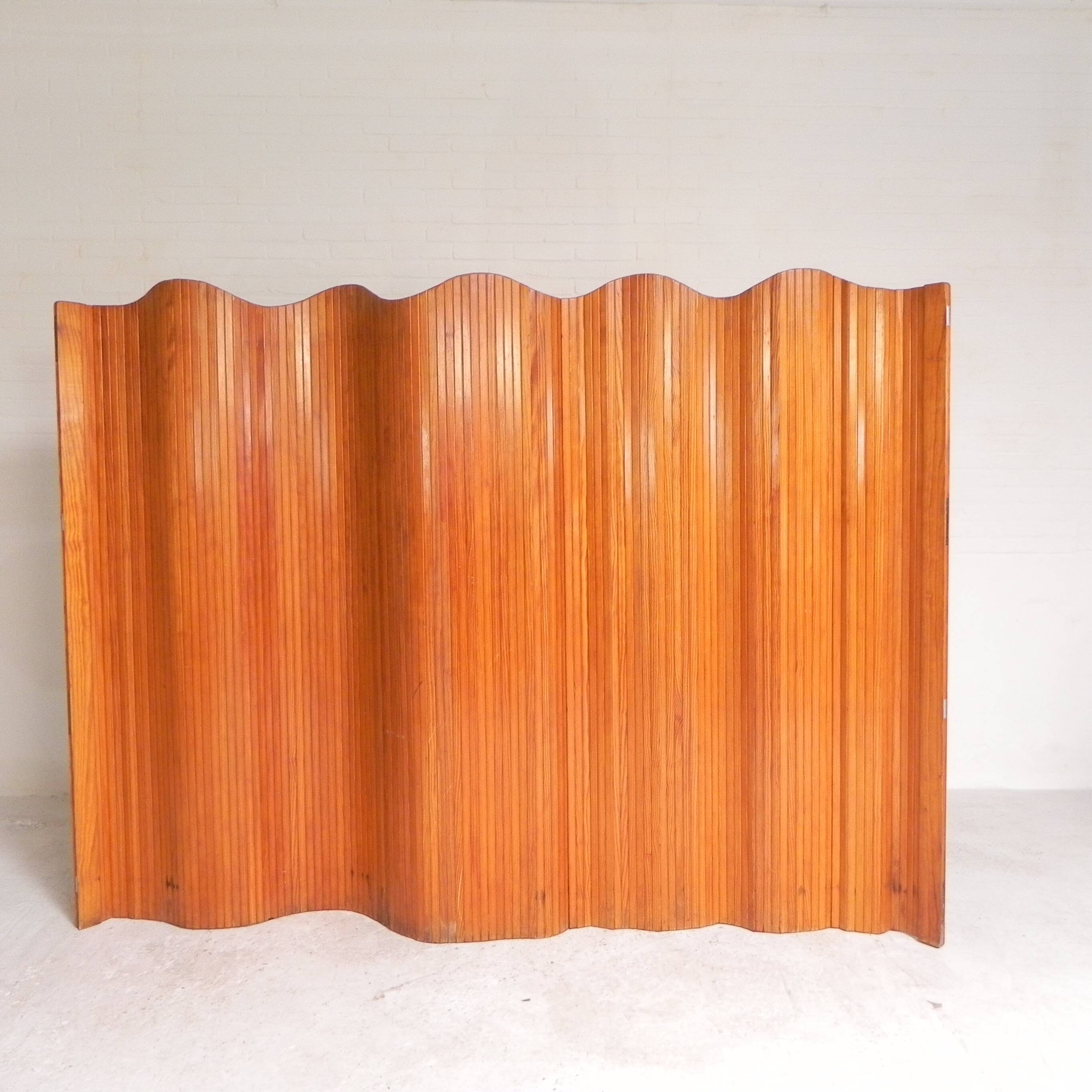 Large partition wall, Manufrance, Saint Etienne, 2.5 m, 1940s