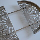 Adjustable vintage rest or trivia