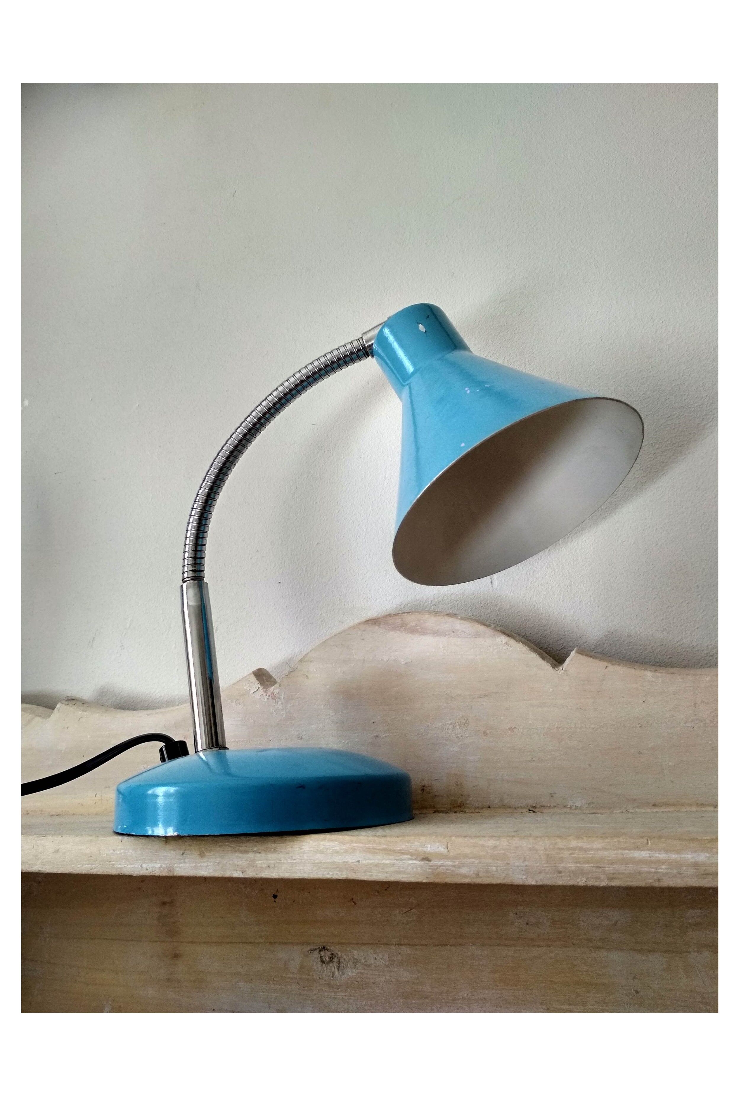 Articulated desk lamp 70