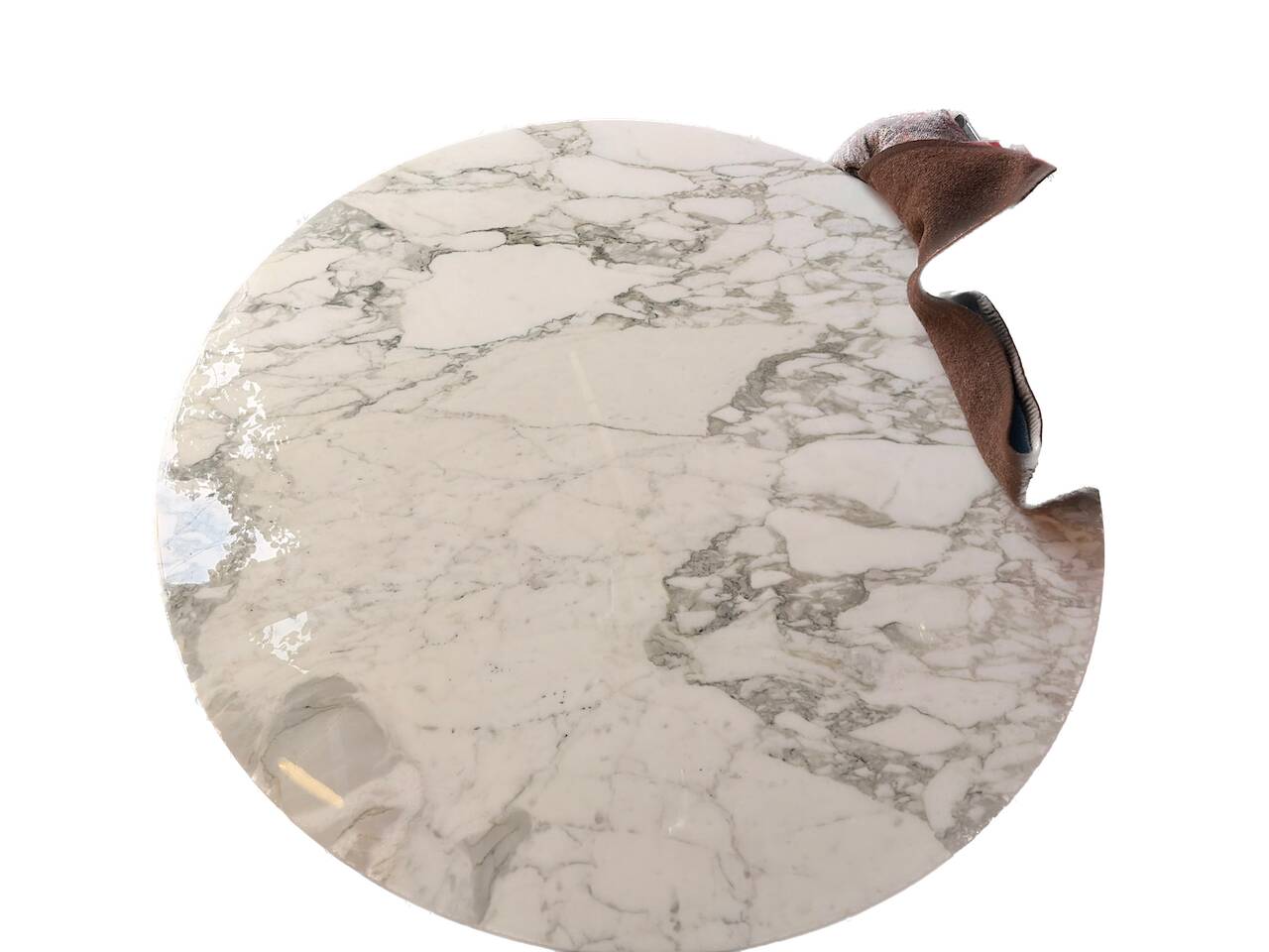 Eero Saarinen for Knoll. Round table Ø 137 cm, Calacatta marble, 2021.