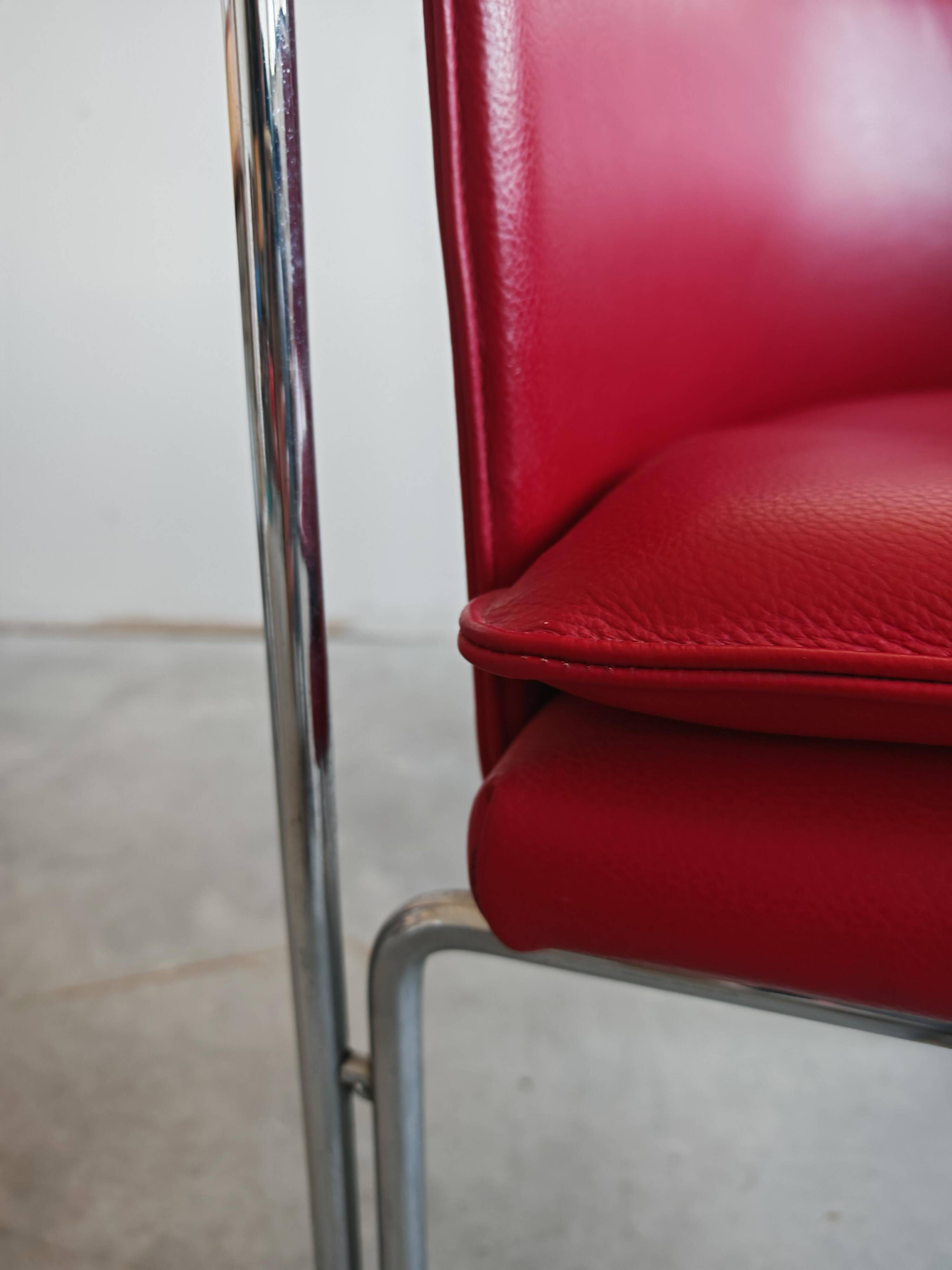 Entelechy series support chairs by John Portman for Saporiti, 1970s.