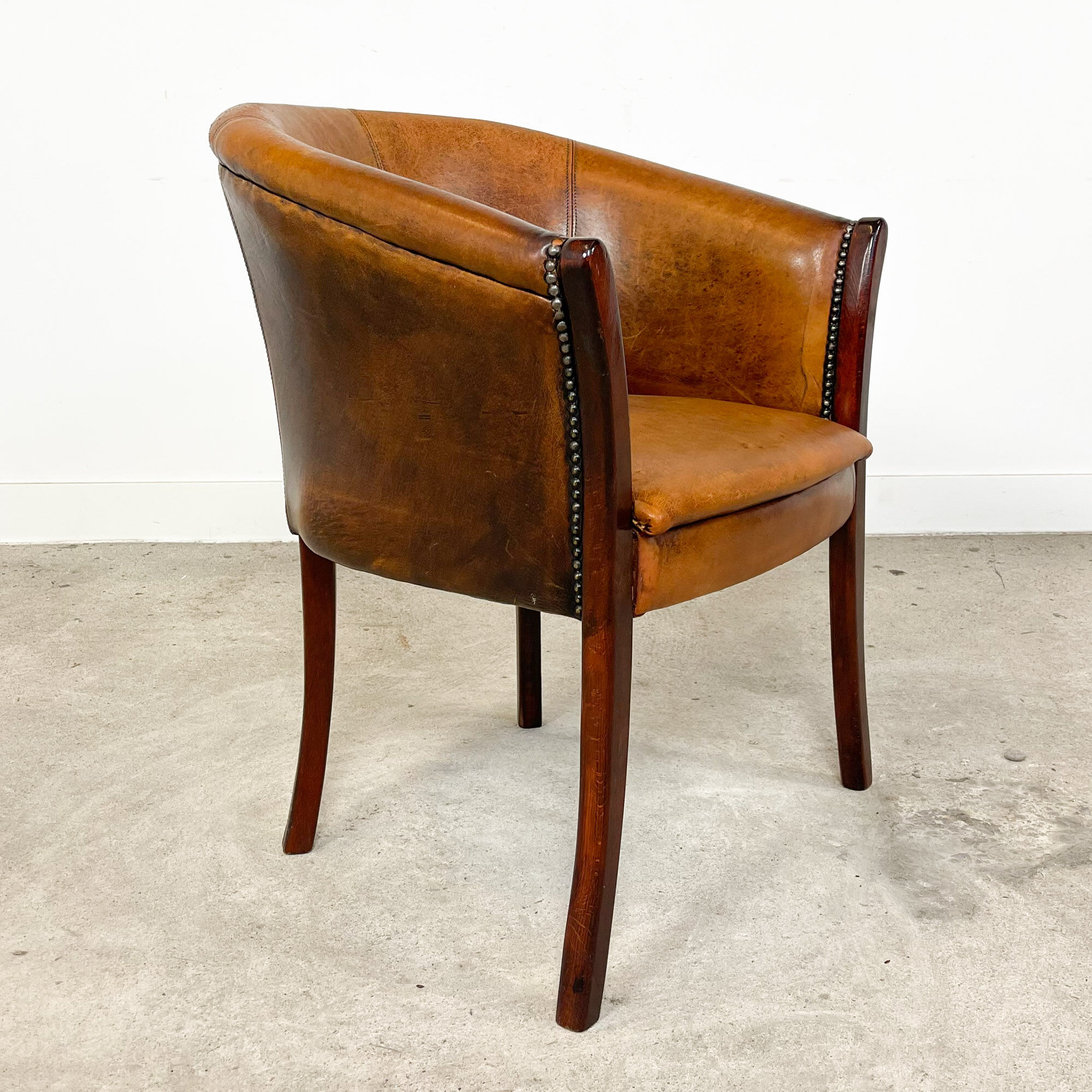 Vintage sheep leather club chair high tub Enschede