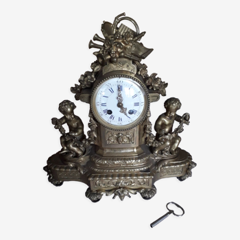 Horloge de cheminée en bronze