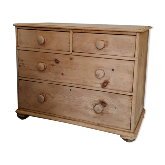 Old English chest of drawers in pine entirely sanded