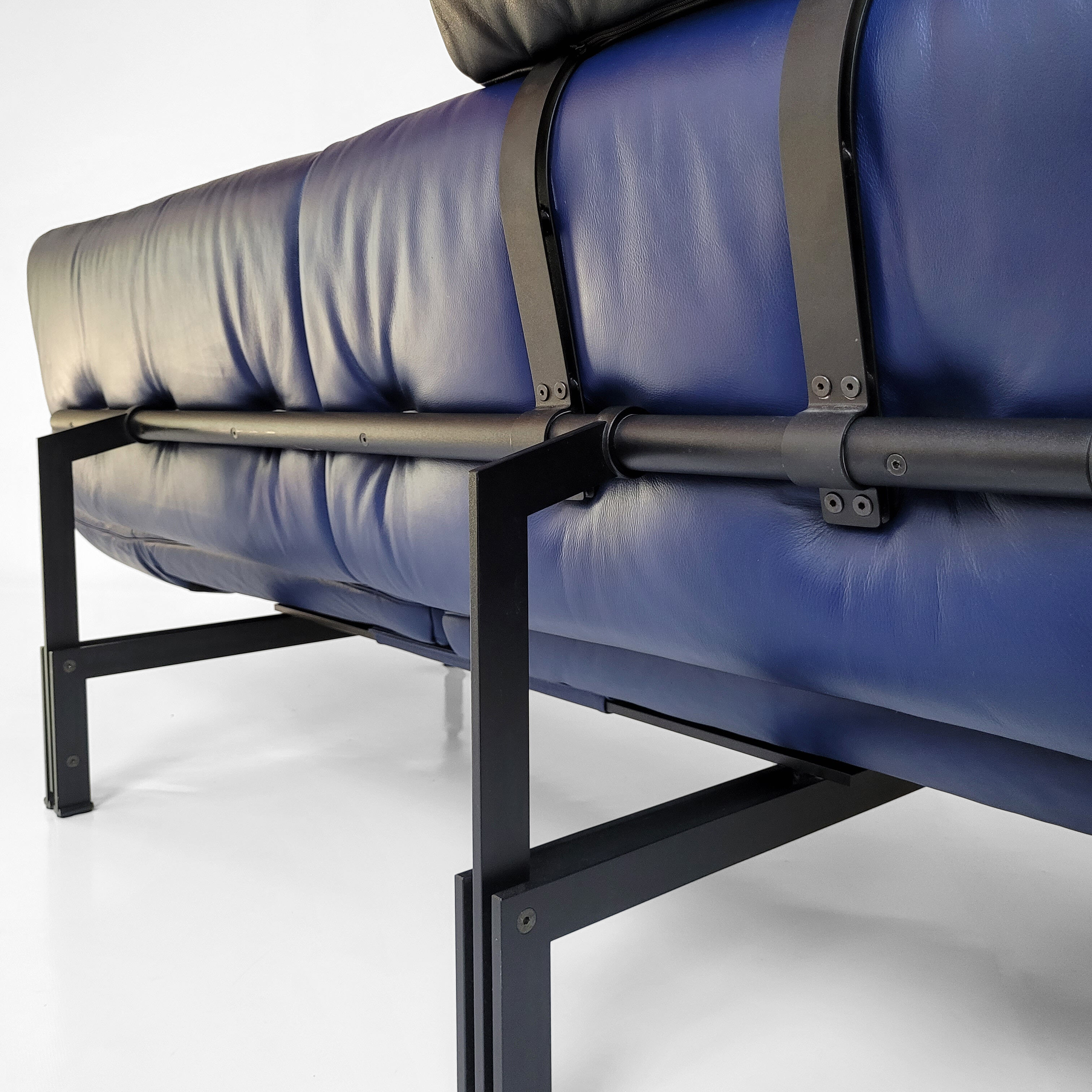DS-140 sofa, by Reto Frigg for De Sede