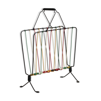 Porte-revue années 60 en métal filaire et scoubidou