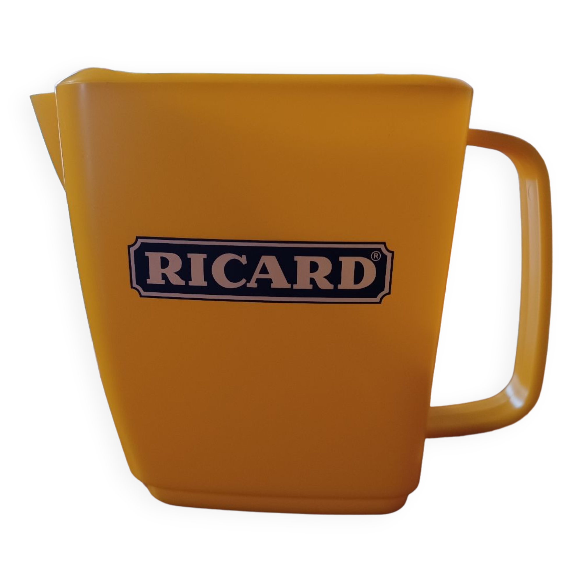 Yellow pitcher Ricard