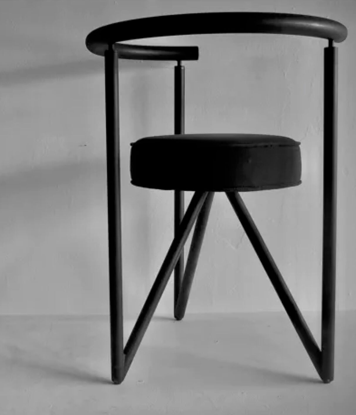 Black metal chairs "Miss Dorn" Philippe Starck , publisher Disform 1981
