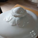 Soupière ancienne en porcelaine blanche