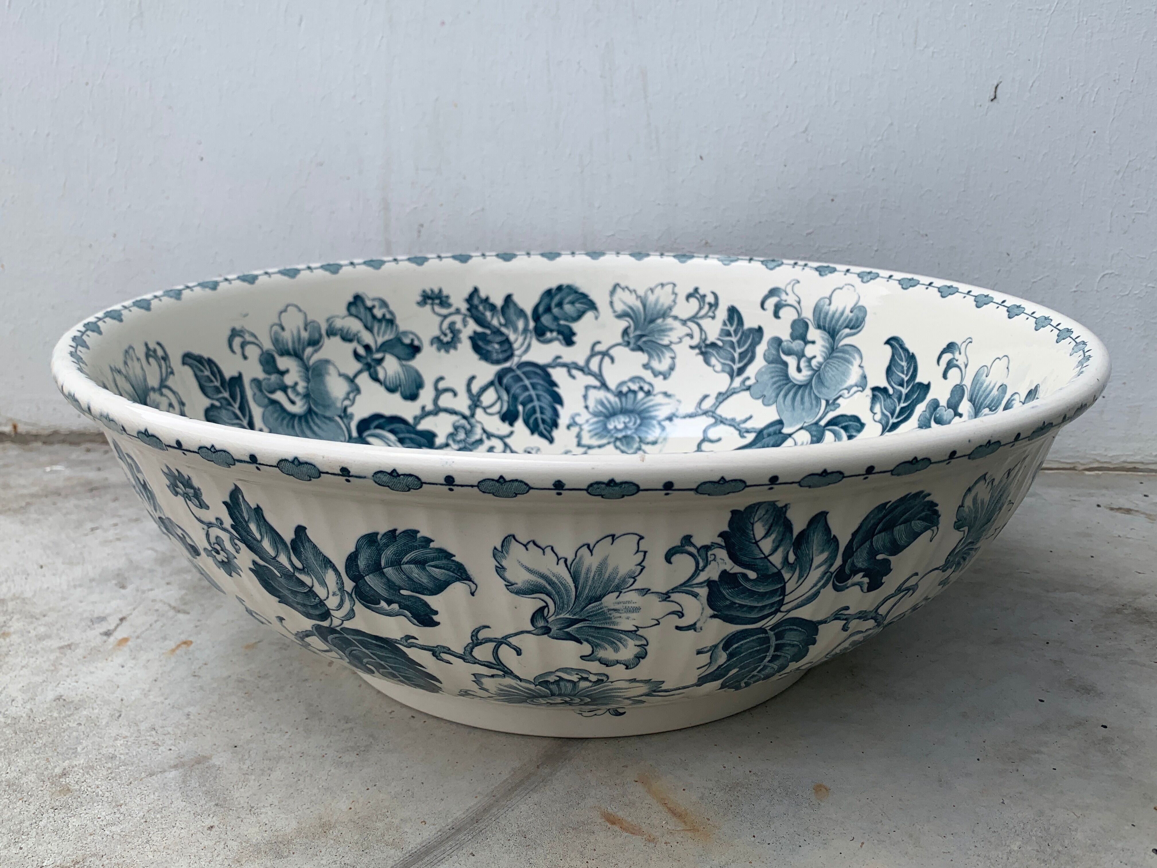 Bowl in Longwy earthenware, lemon model