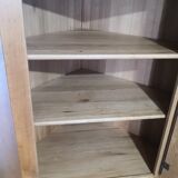 Corner cupboard