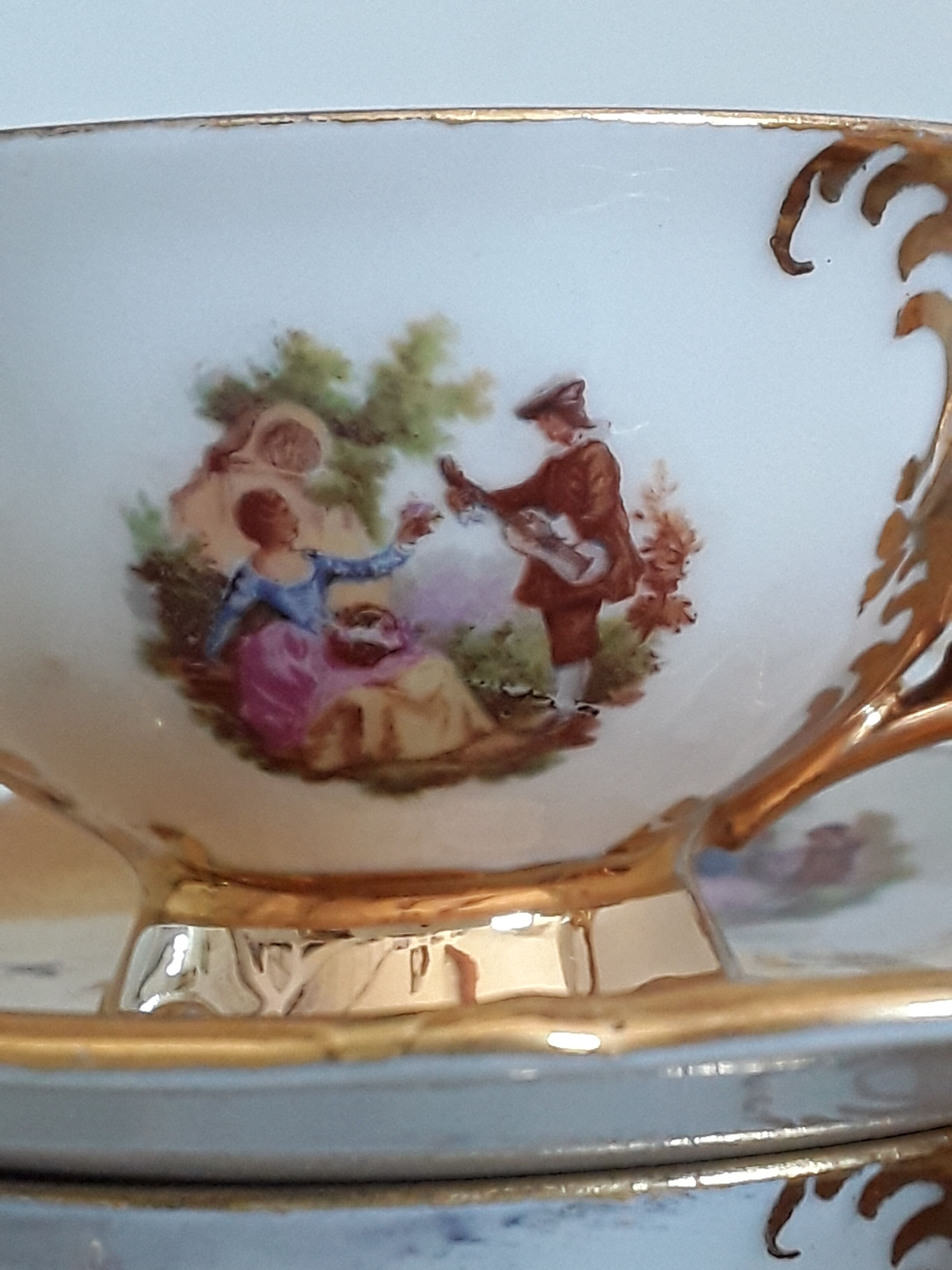 Gold porcelain coffee service