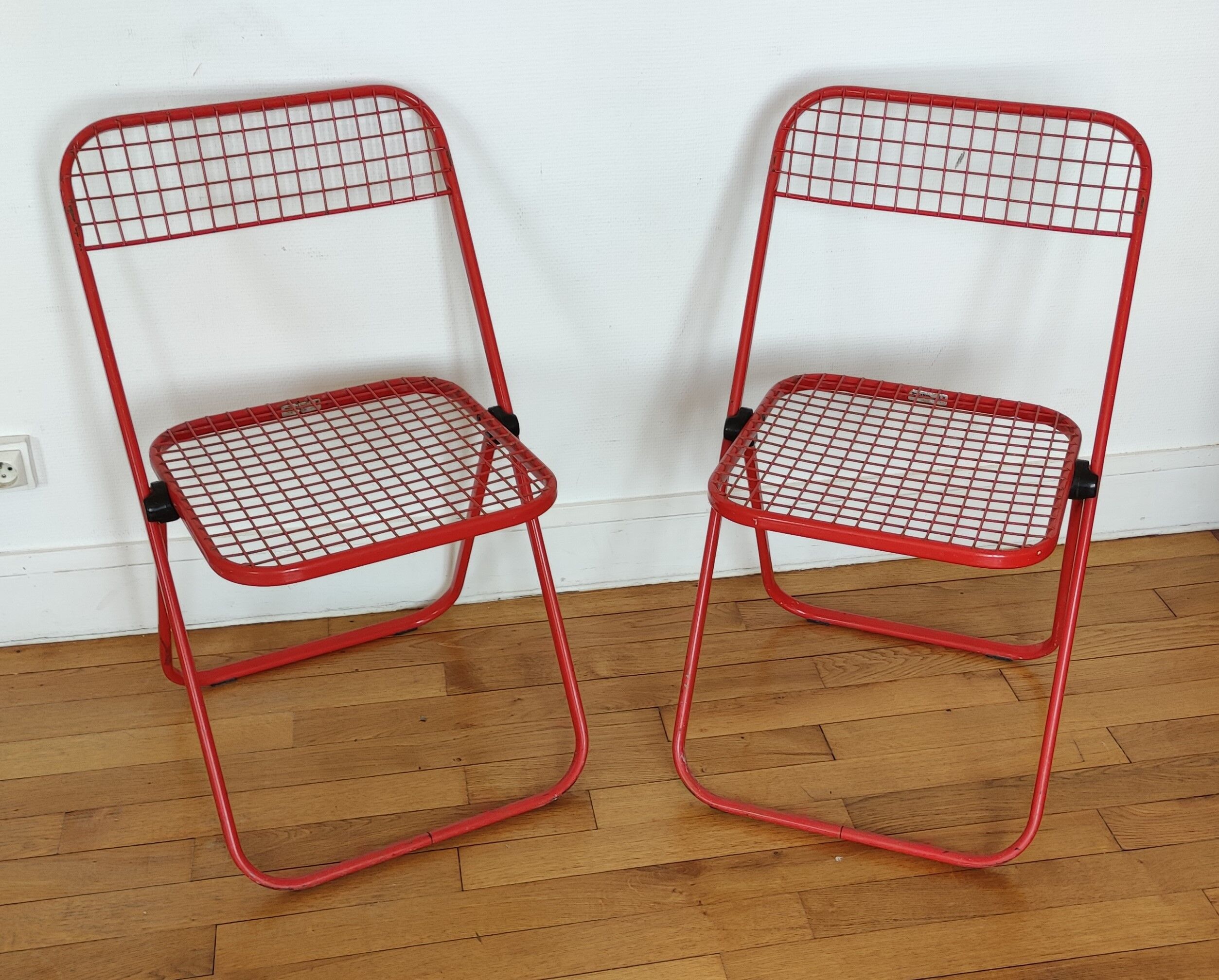 Pair of folding chairs Talin metal red