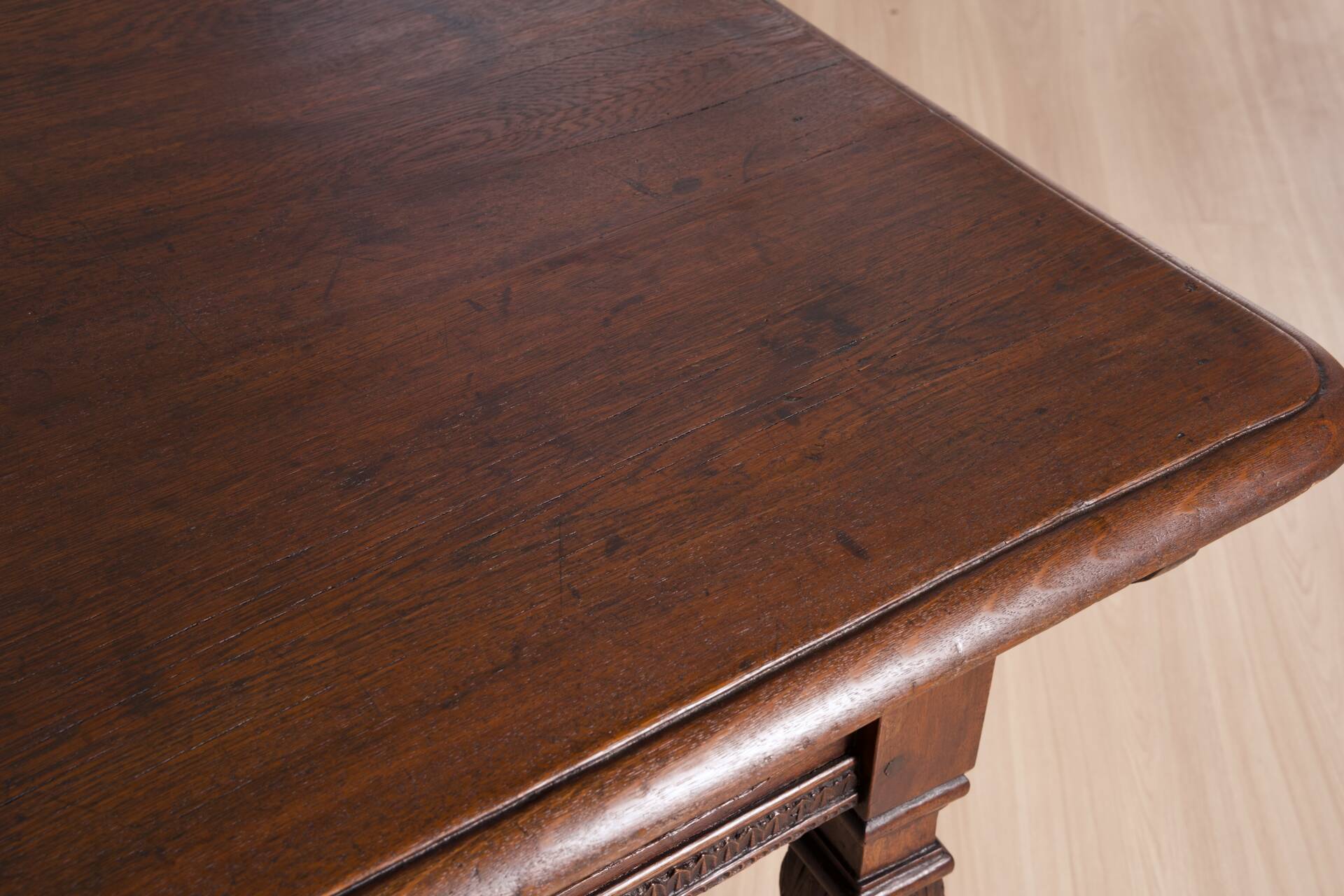 Table d'écriture en chêne néo-renaissance allemande, vers 1890
