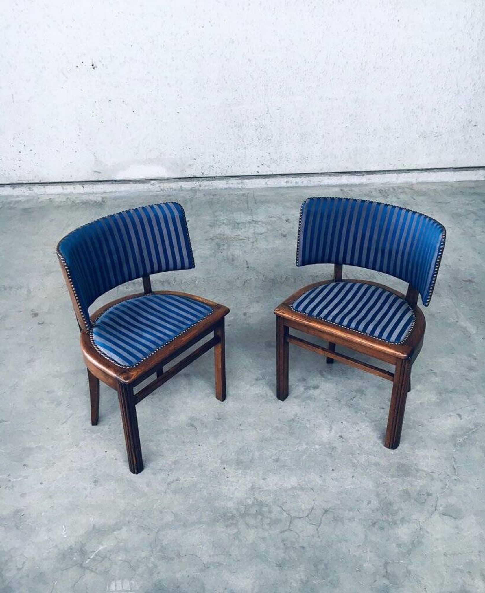 Set of Art Deco Curved Back Side Chairs, France, 1930s