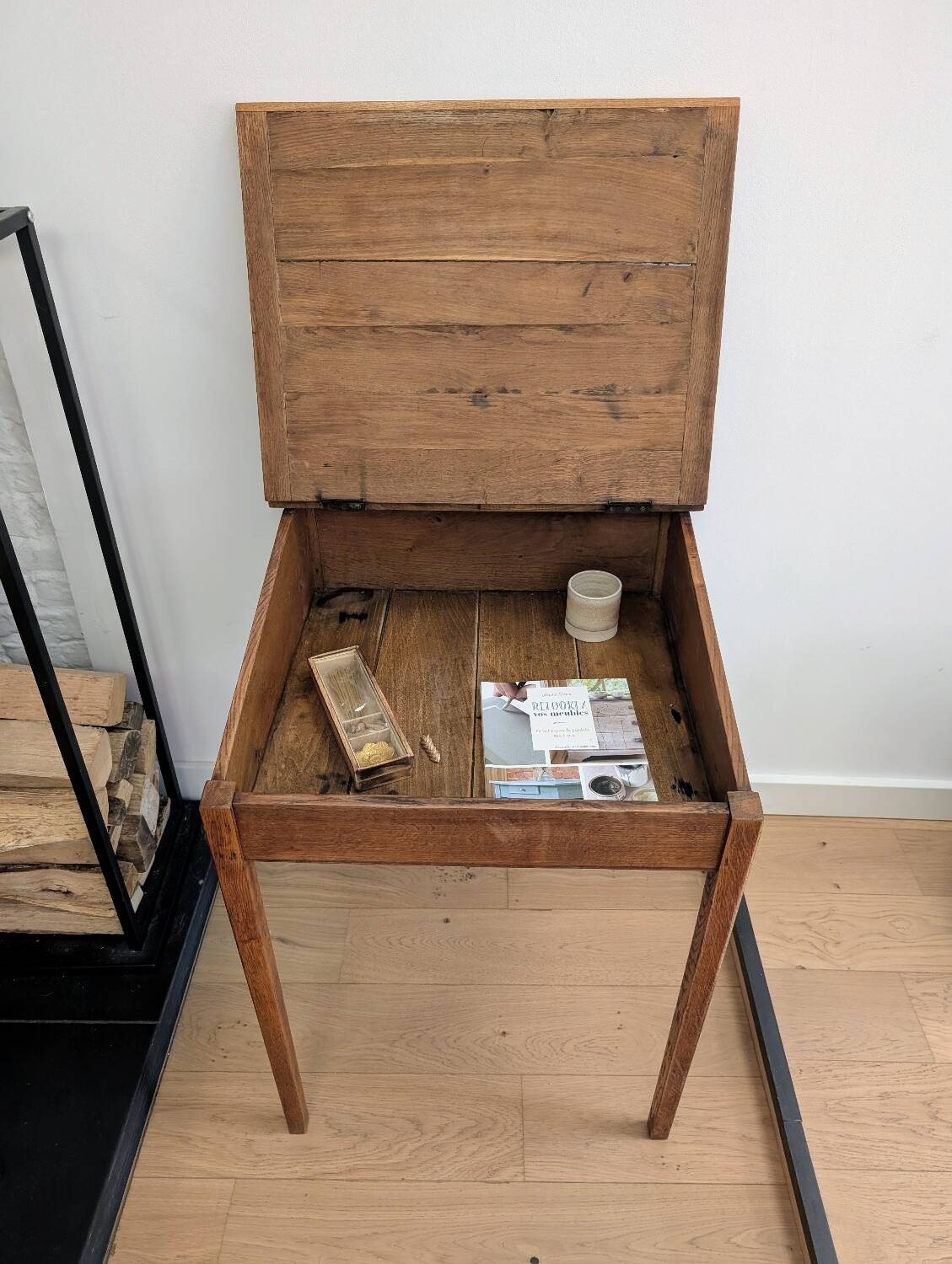 Adult desk desk