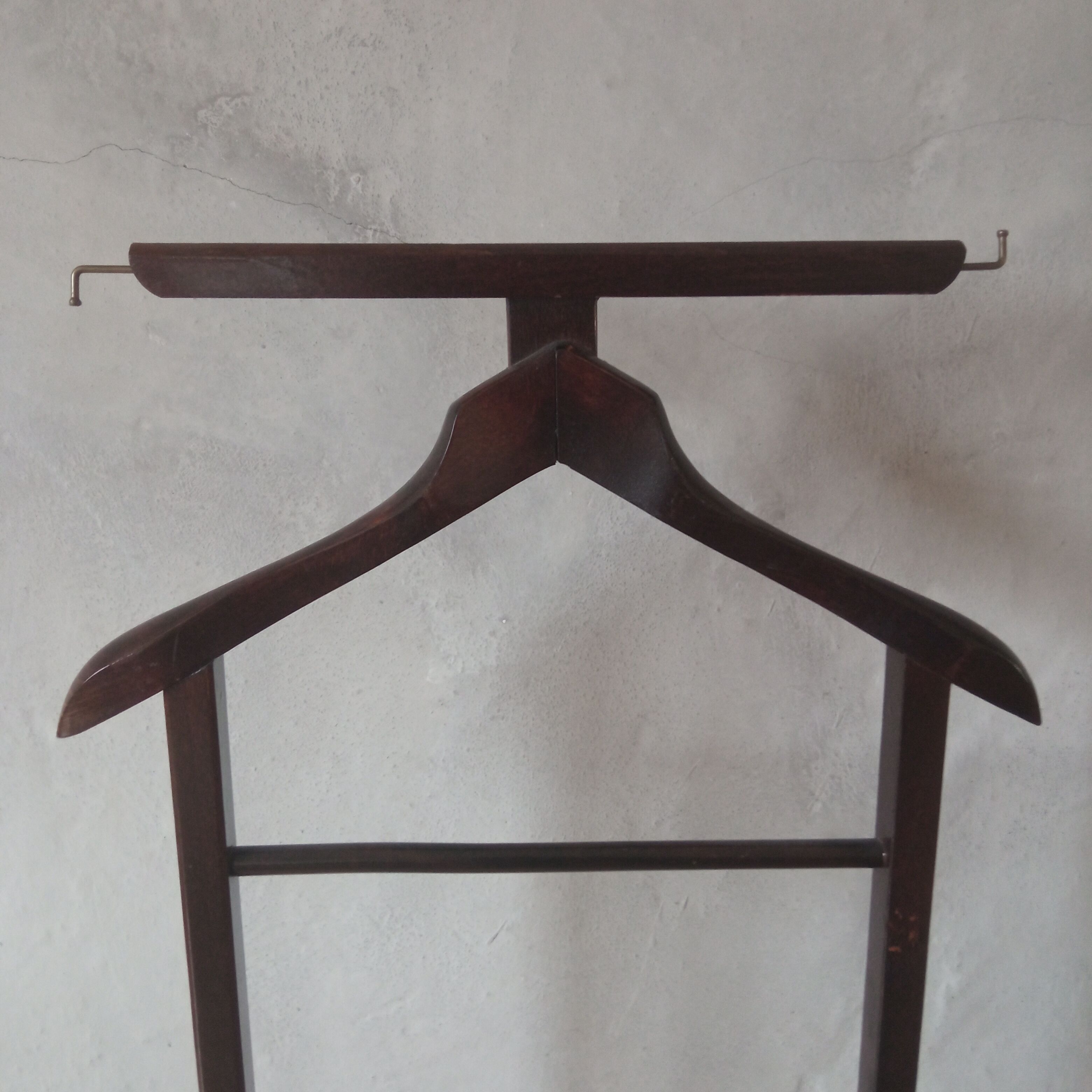 Valet de chambre on wheels