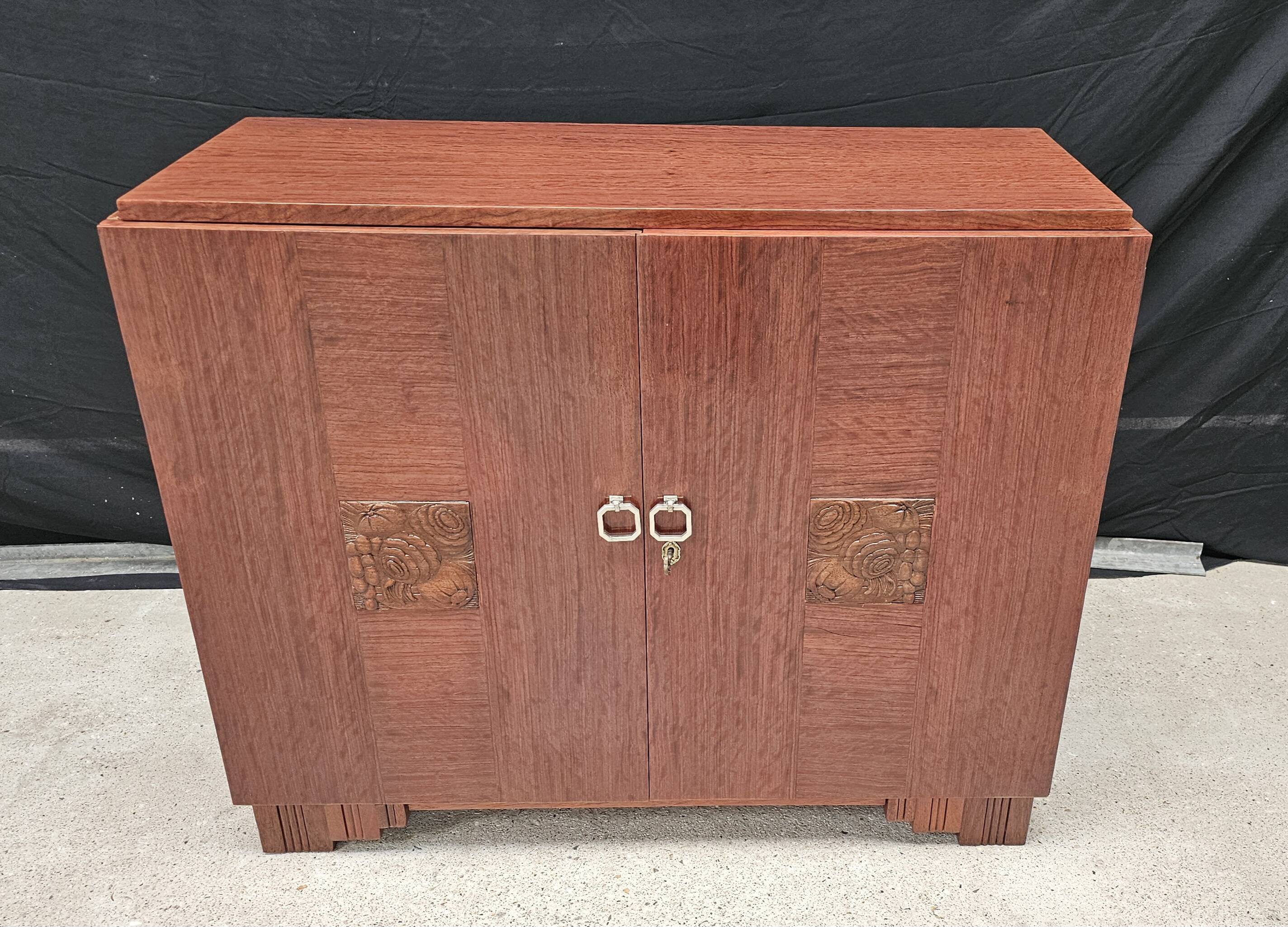 Art Deco buffet by Saddier & Fils in solid rosewood and veneer.