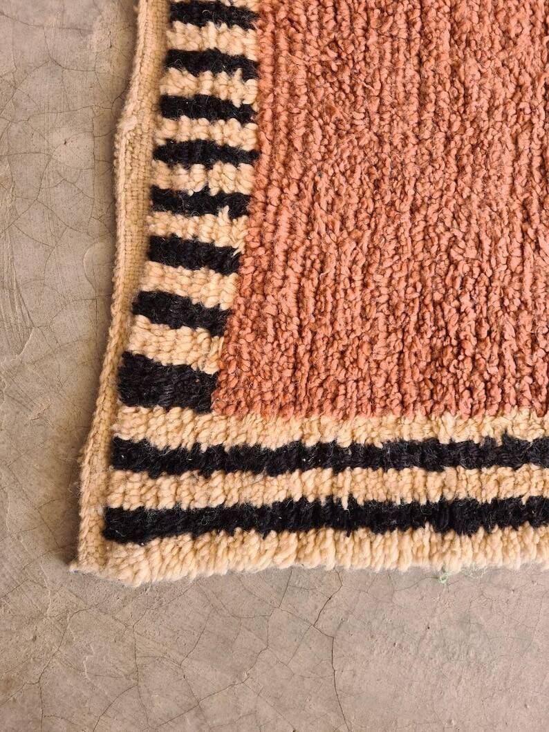 Berber wool rug, size 150 x 350 cm