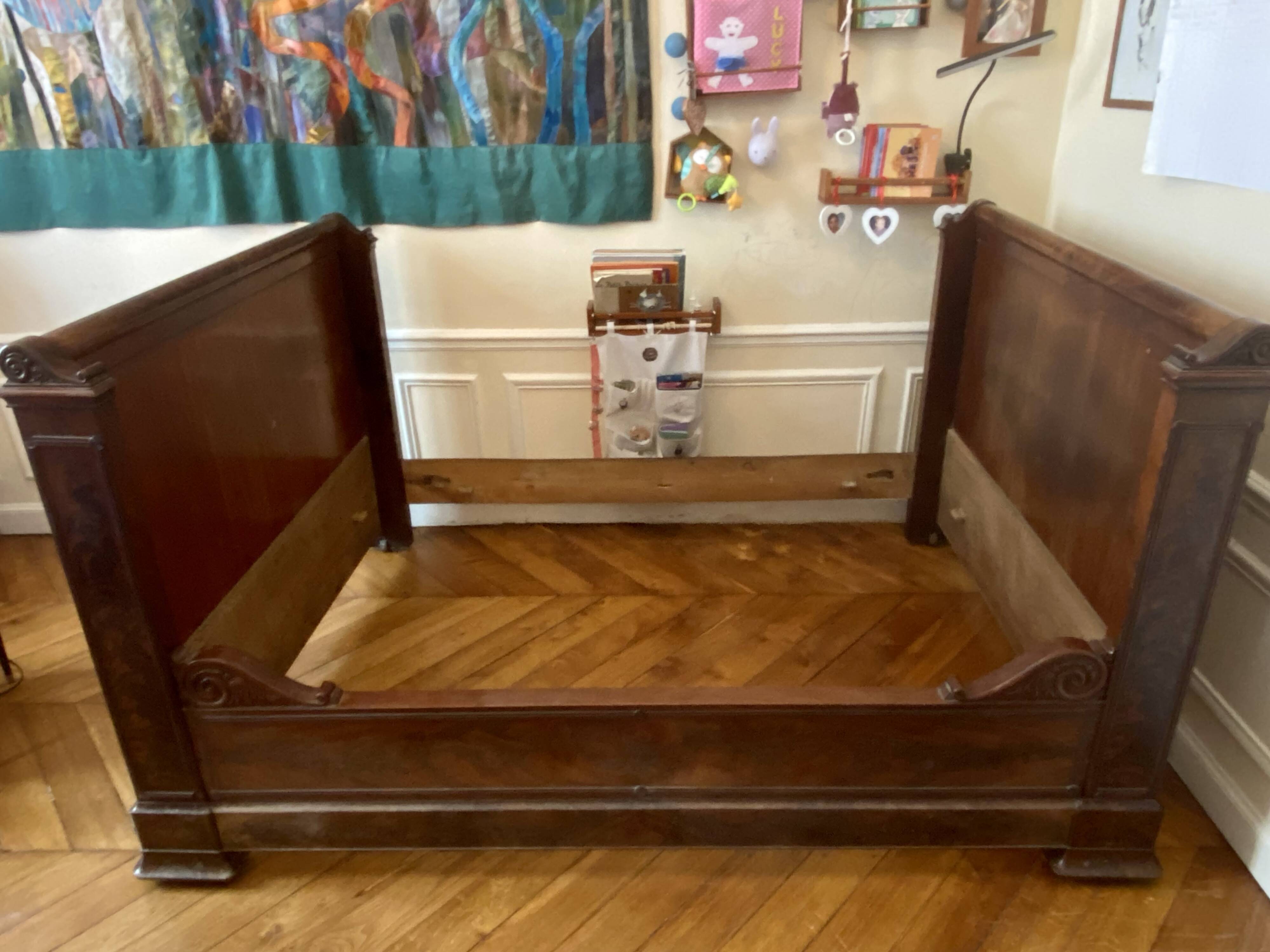 Old wooden bed 120 cm
