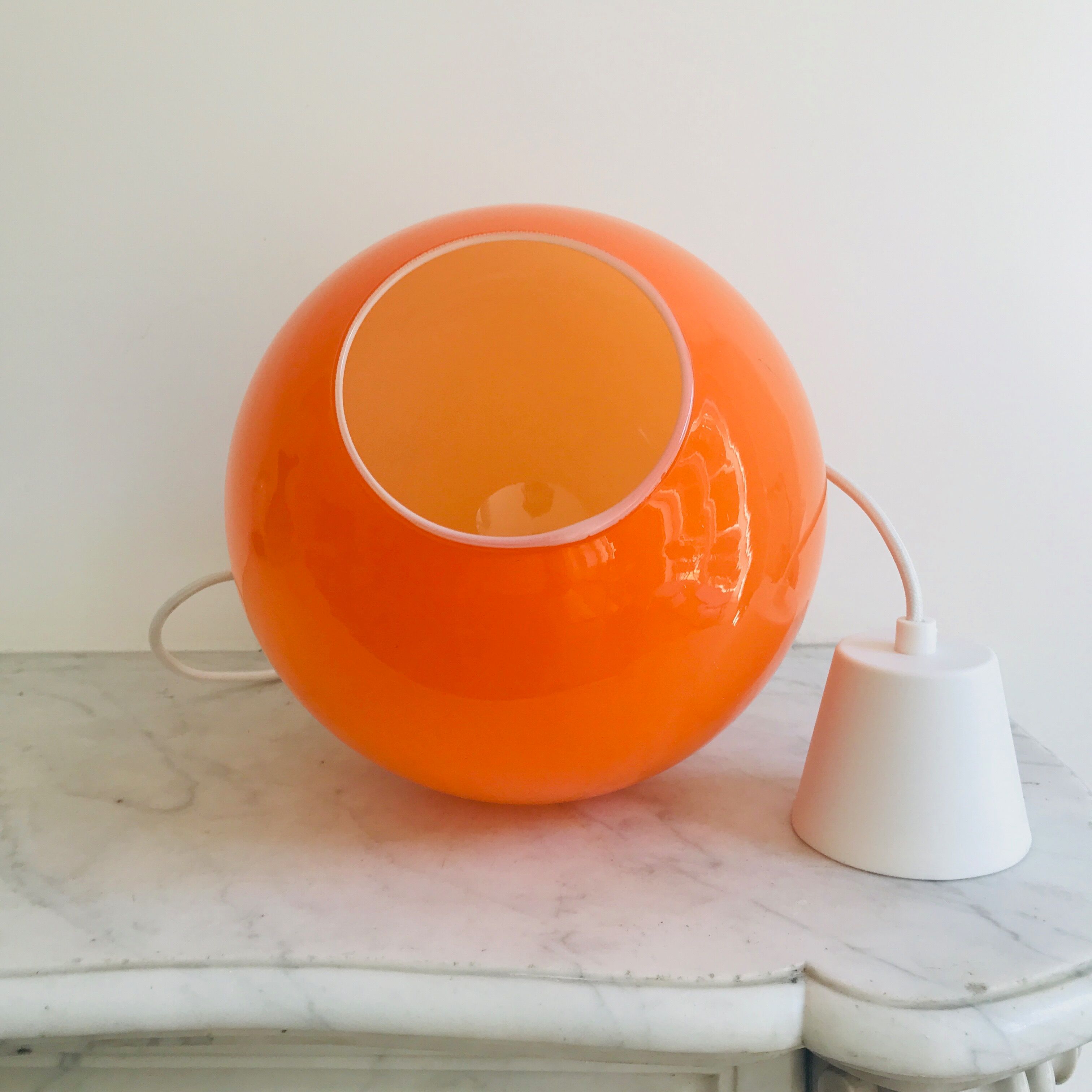 Orange ball suspension, 1970