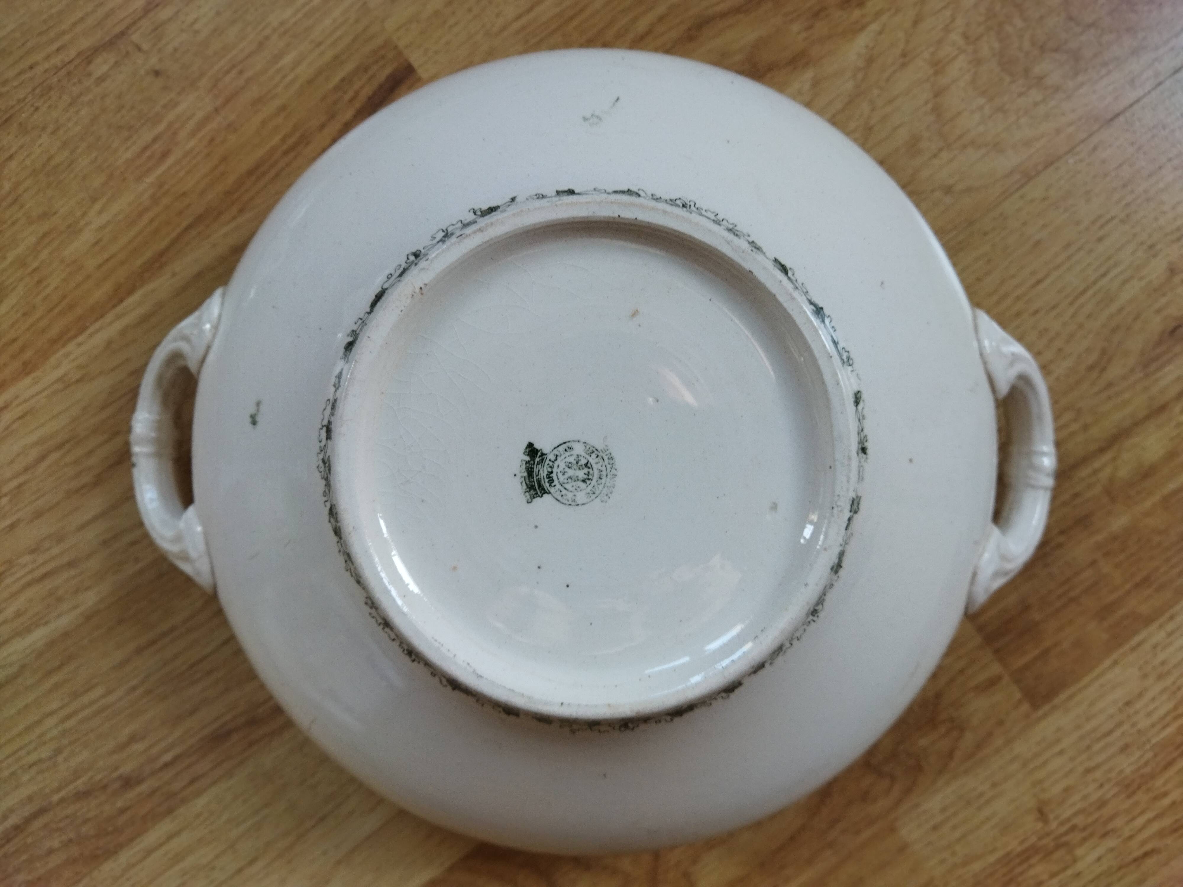 Badonviller "Champagne" iron clay vegetable dish