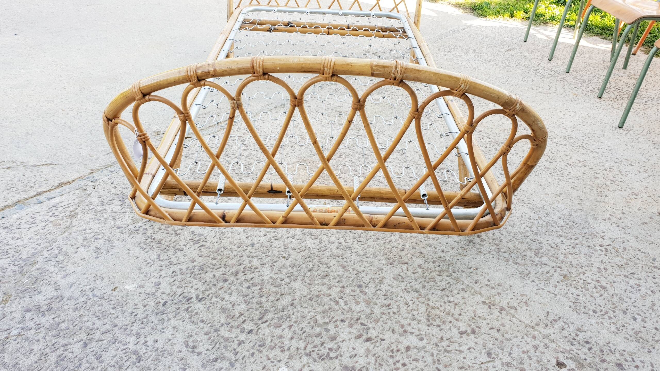 Rattan basket bed